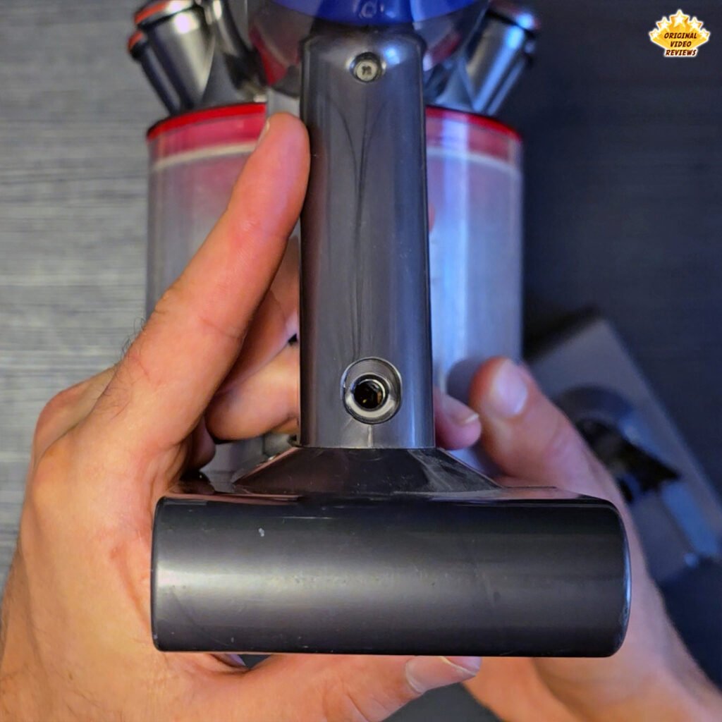 Dyson V8 battery replacement – photo #07