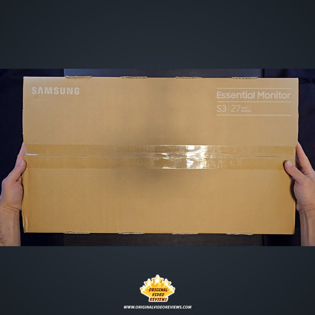 0030 Samsung-Essential-Monitor-S3-27-inch-Review-1080x1080