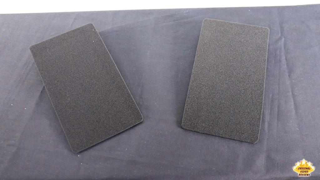 Two flat gray foam pads from the AIRPULSE A100 box