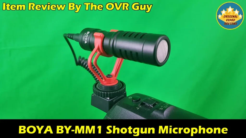 Cable connection of the BOYA BY-MM1 on a camcorder